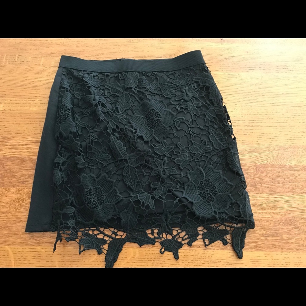 American Eagle - Little Black Eyelet Skirt Size 4